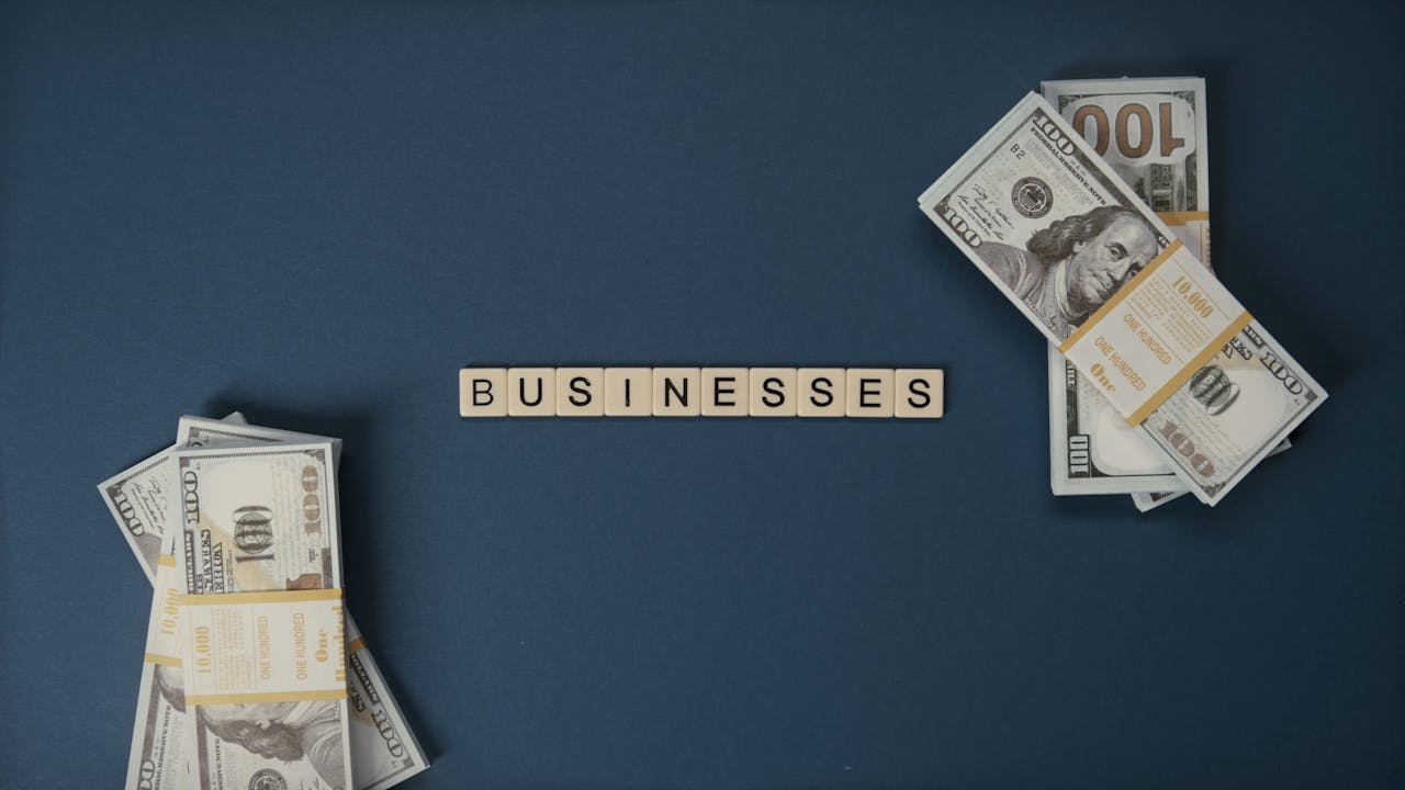 Business Loans vs Invoice Financing